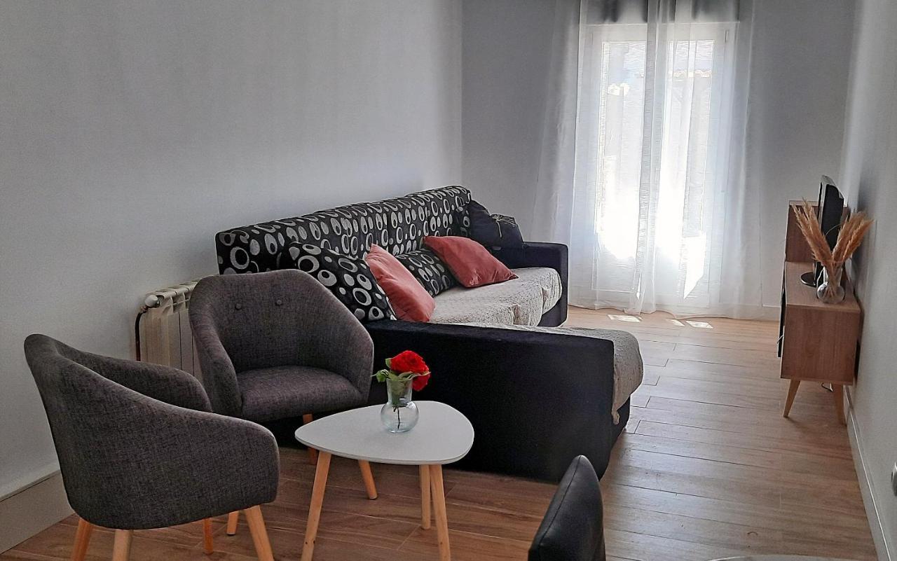 Kataenea. Apartamento En El Prepirineo Navarro. Naturaleza Aoiz Bagian luar foto