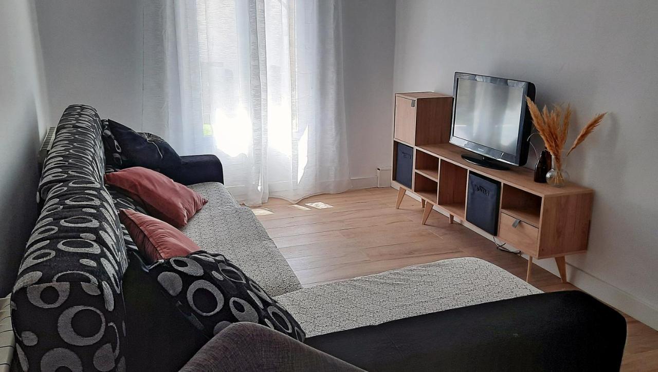Kataenea. Apartamento En El Prepirineo Navarro. Naturaleza Aoiz Bagian luar foto